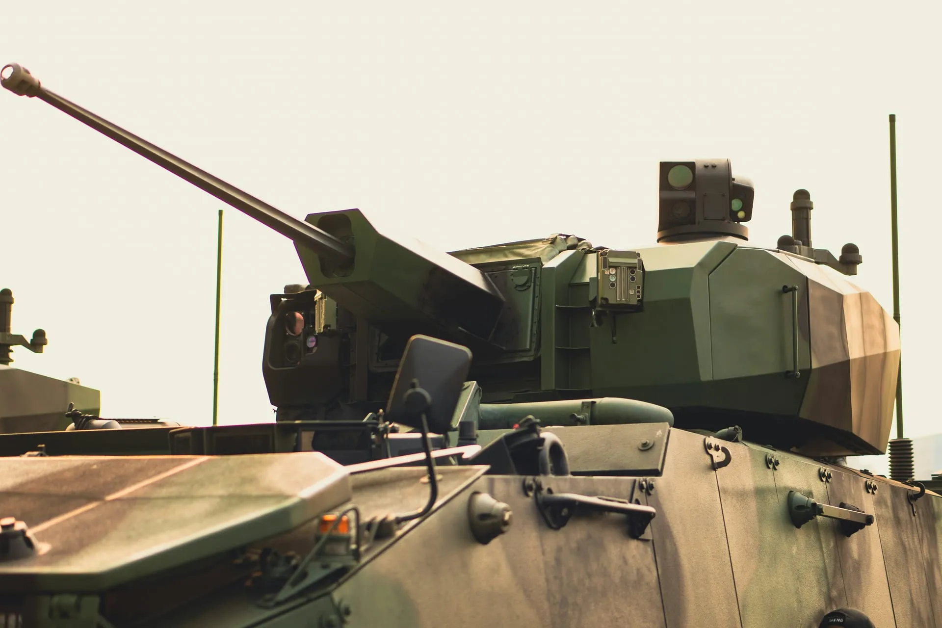 Wehrtechnik und Munition — Kugelstrahlen und Cold Working an Rohren und Flugkörperkörpern