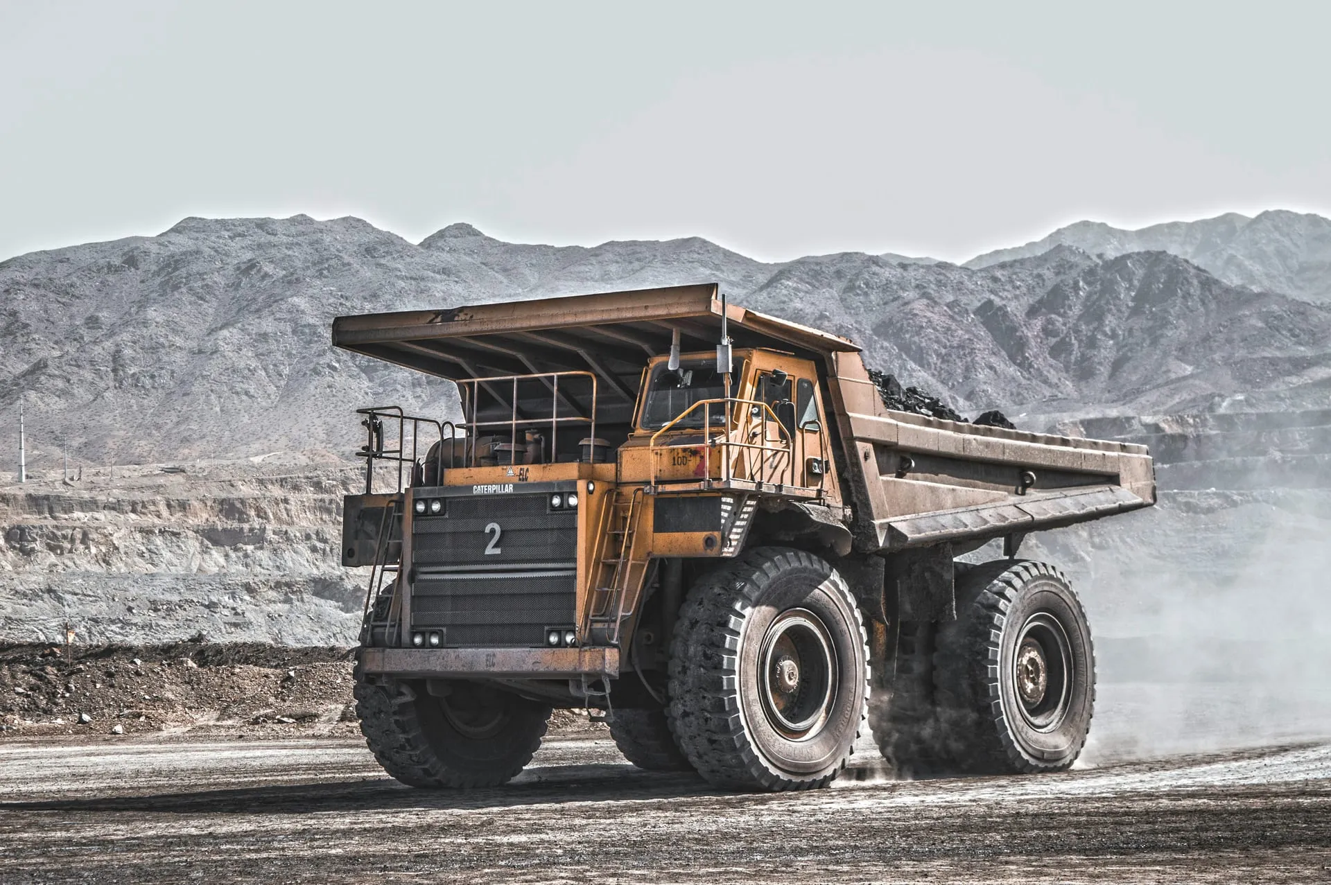 Bergbau und Steinbrüche — Kugelstrahlen und HFMI an Transportgeräten, Brechern und Anlagen