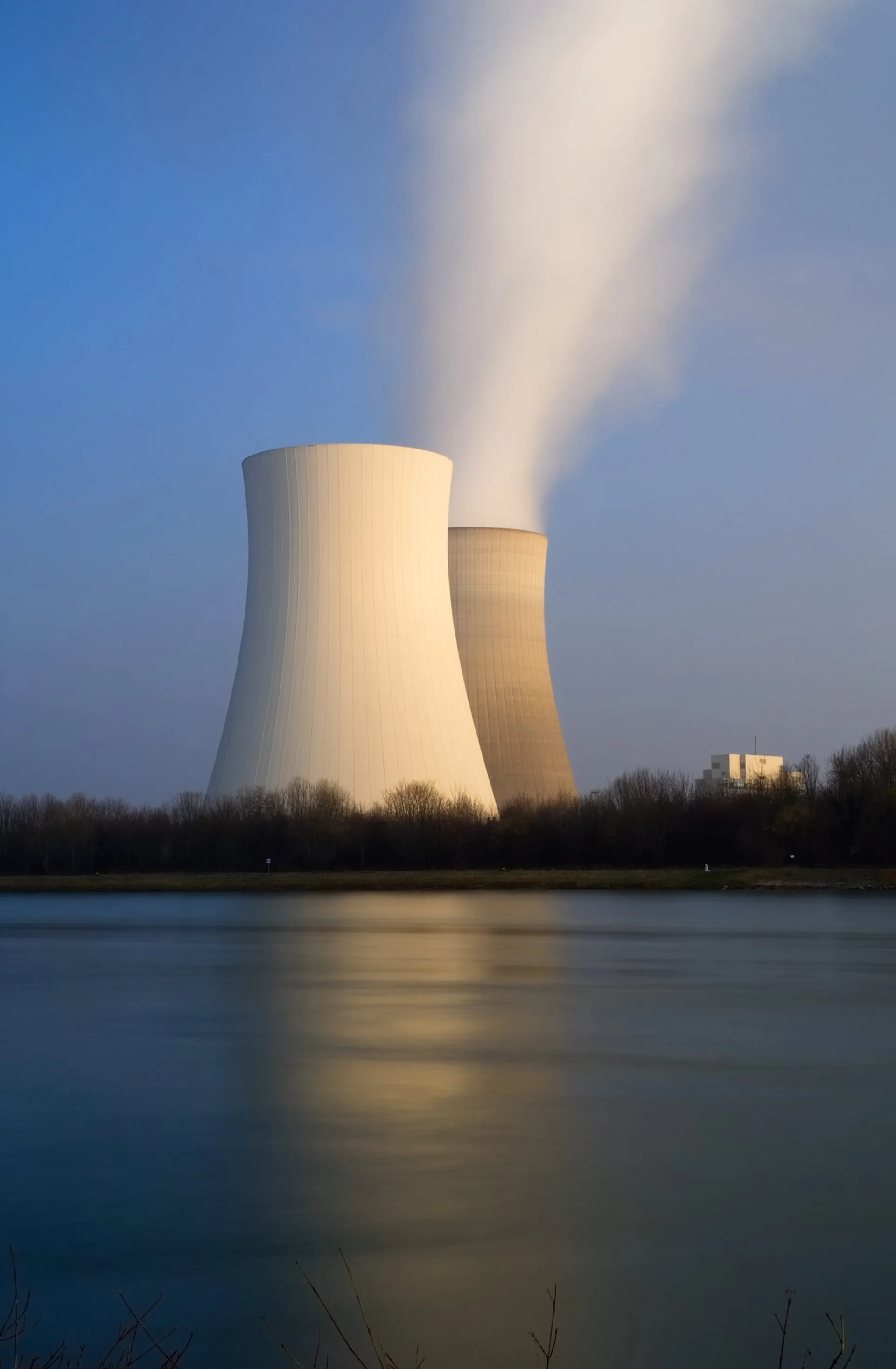 Kernenergie — Kugelstrahlen und HFMI an kritischen Komponenten, Behältern und Rohrleitungen